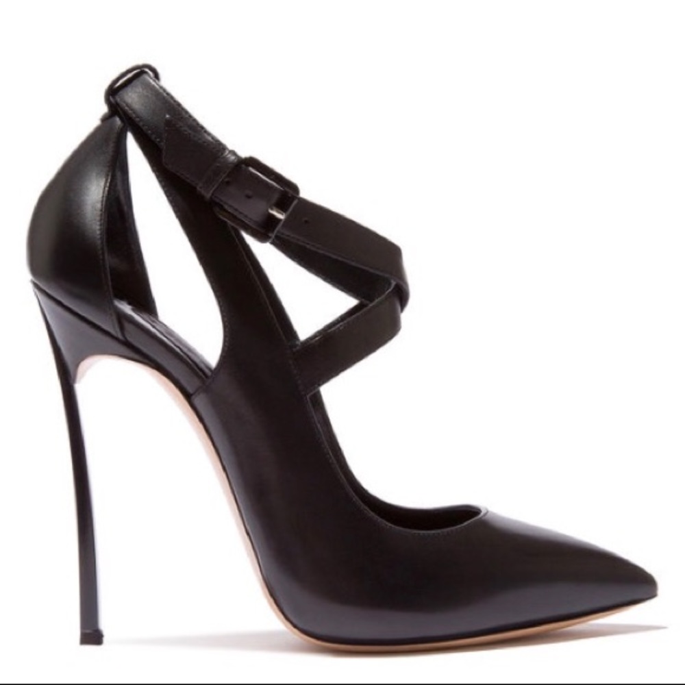 Casadei blade pump Size 7 worn twice no scratches